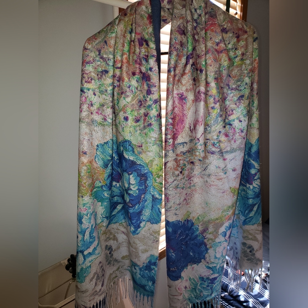 NWOT Cashmere Scarf/Shawl
